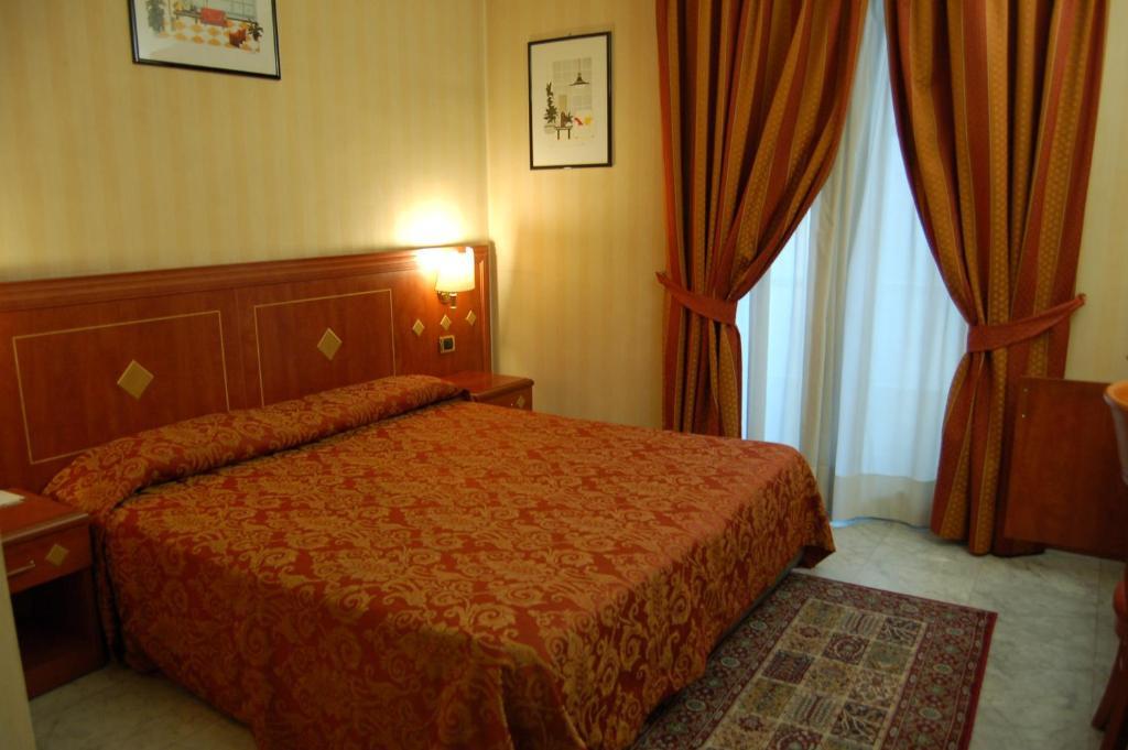 Hotel Chelsea Turin Rum bild